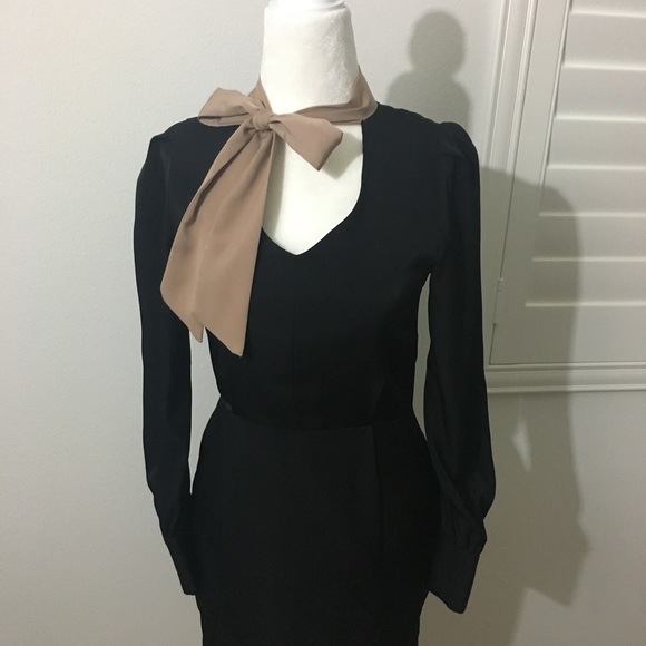 Fitted dress - Picture 4 of 4