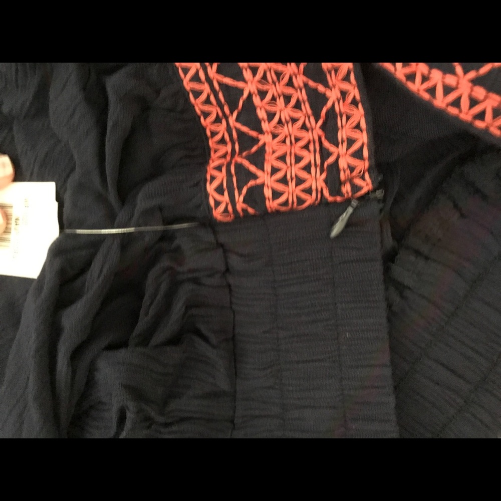 Shorts - Picture 6 of 8