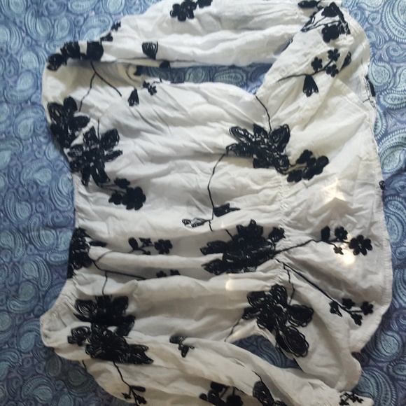 Off the shoulder blouse - Picture 2 of 3