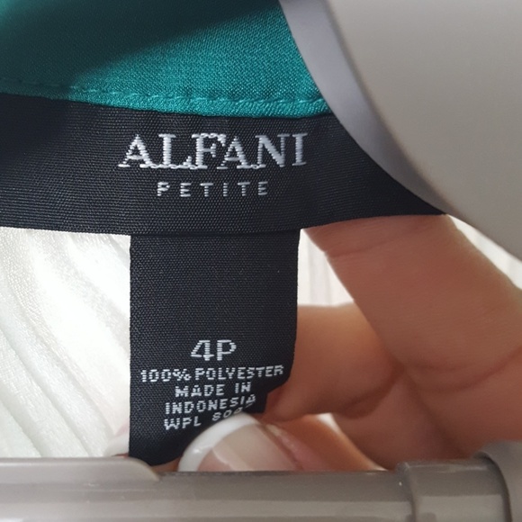 Top - Picture 2 of 3