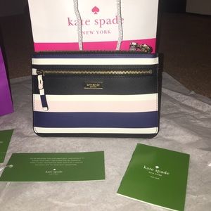 🆕♠️ Kate Spade Tinie Wristlet