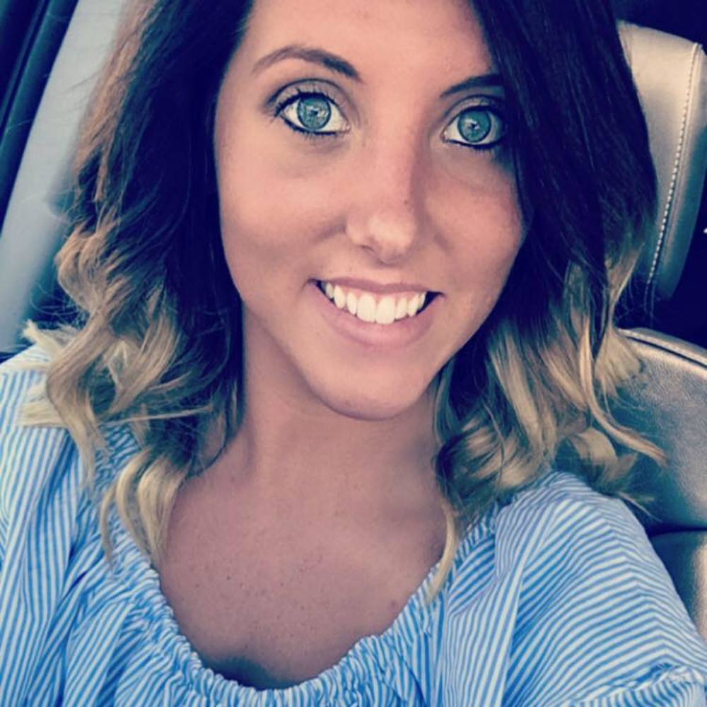 Meet your Posher, Nicole
