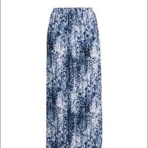 ⚡️ FLASH SALE ⚡️ H&M blue n white maxi skirt