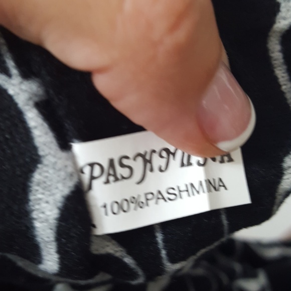 Pashmina - Picture 2 of 2