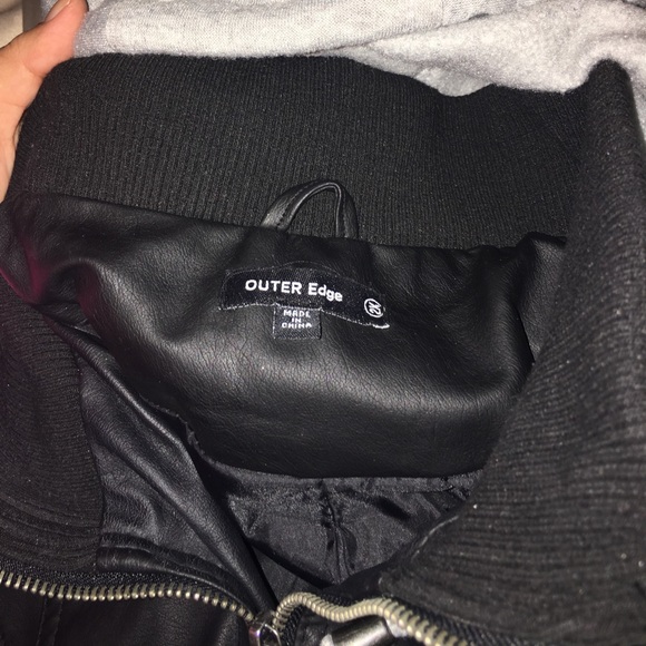 Leather jacket - Picture 2 of 2