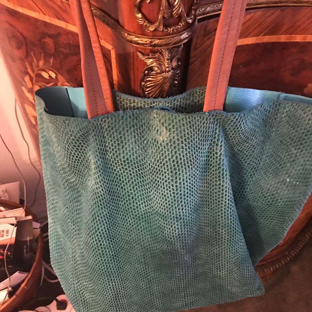 Pre own leather tote