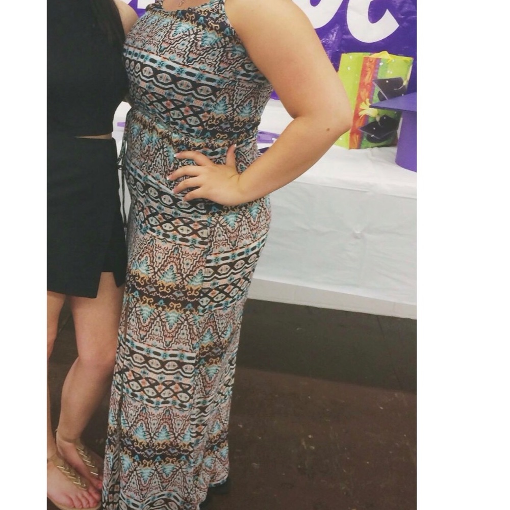 FOREVER 21 MAXI DRESS 👗