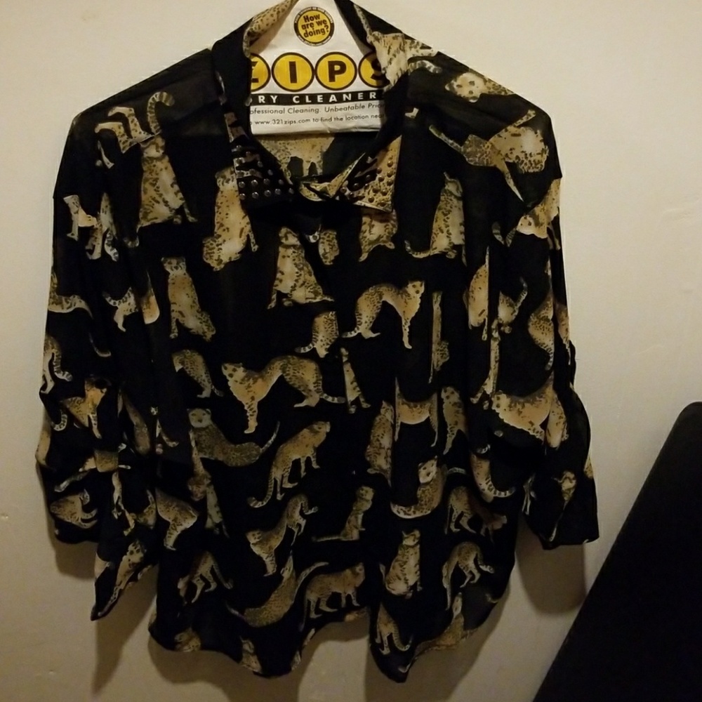 +sz  animal print shirt