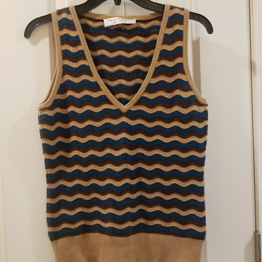 Trina Turk 100% cashmere sweater vest