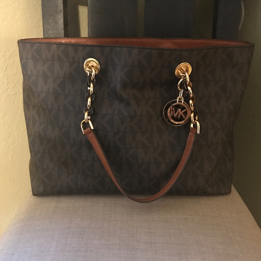 Michael Kors Lg Cynthia Shoulder Tote