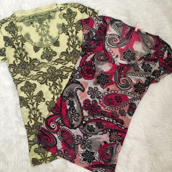 Tops - 💥4/$25💥 Two Cute Colorful Fitted Shirts