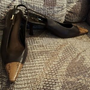 Liz Claiborne Flex 7 M brown leather heels pumps slingbacks shoes