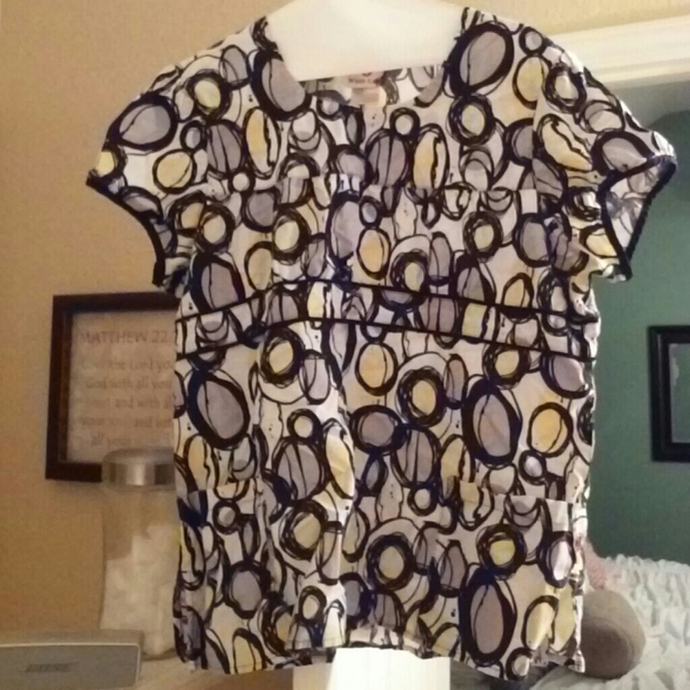 Women's scrub top