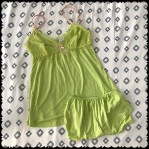 Eberjey  NWT Cami and Tap Pant Set