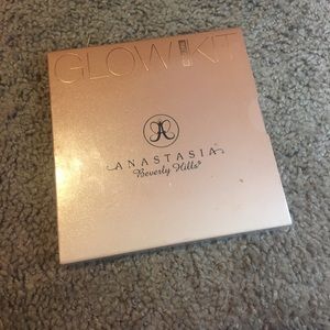 Glow Kit that gLow