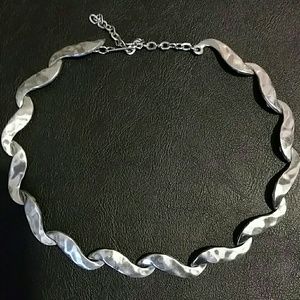 Vintage modernist hammered silver toned choker