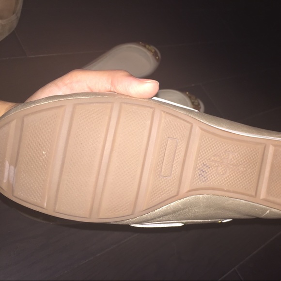 Cole Haan moccasin flats gold 40 us 10 - Picture 2 of 2