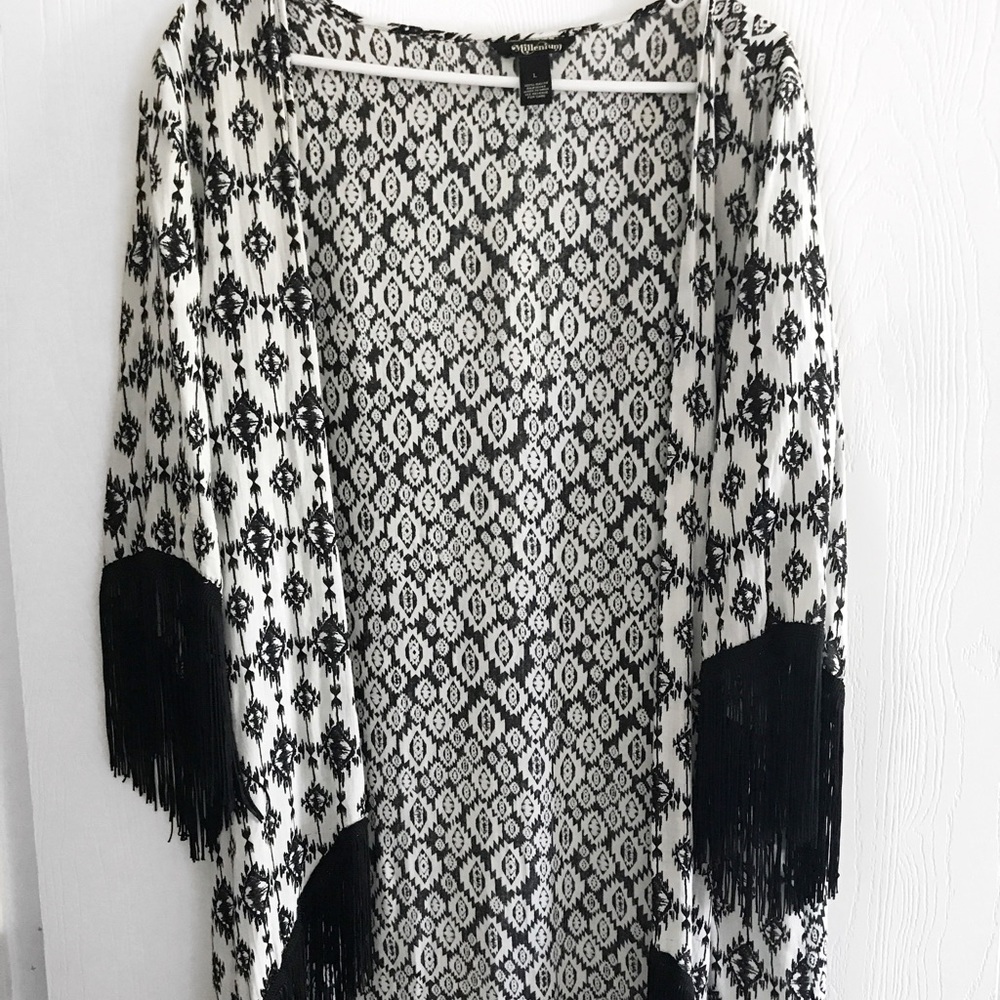 Floral fringe cardigan black white large women