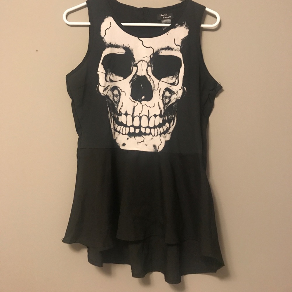 Black skull peplum top size M