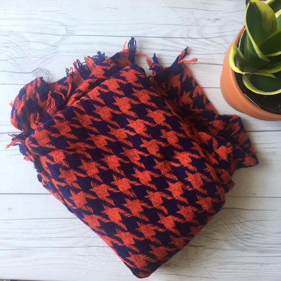 J. Crew Accessories - J. Crew Houndstooth Blanket Scarf