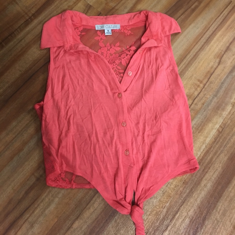 Cropped tank top with floral lace back
