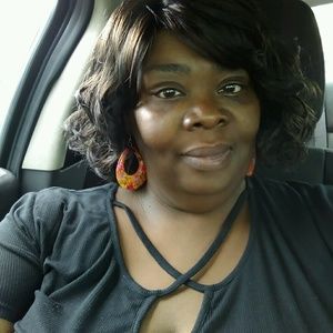 Meet your Posher, Regena