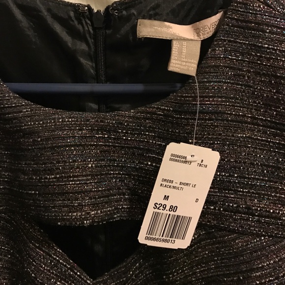 Dress - Picture 2 of 4