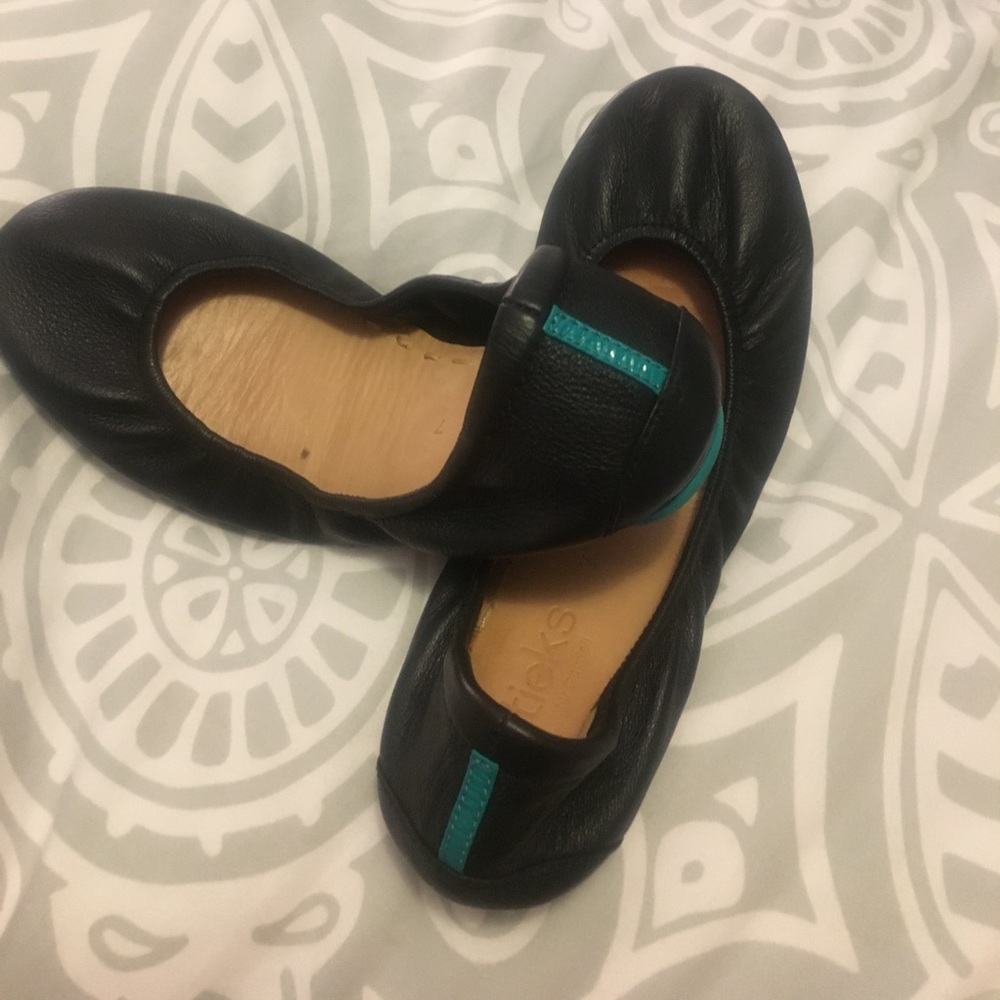 Black Tieks By Gavriell