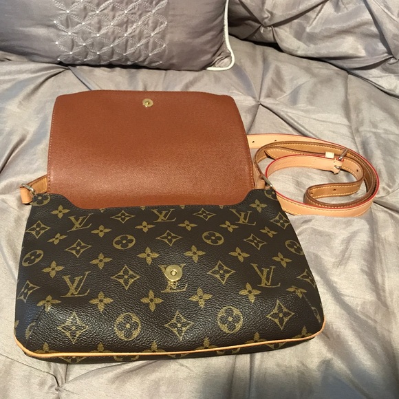 Louis Vuitton Musette Tango w/strap extender - Picture 2 of 8