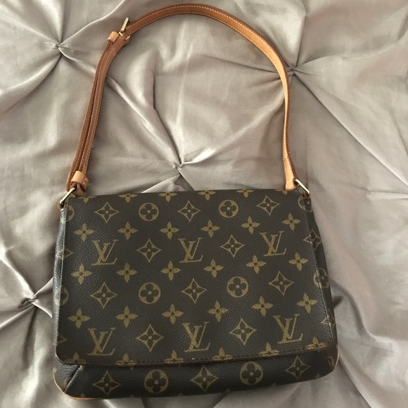Louis Vuitton Musette Tango w/strap extender - Picture 5 of 8