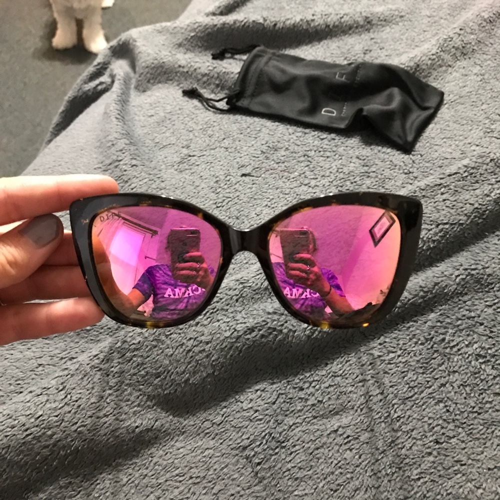 💜💜💜 DIFF EYEWEAR SUNGLASSES 💜💜💜