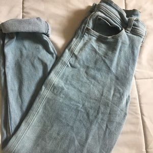 BILLBLASS light washed denim mom jeans!!