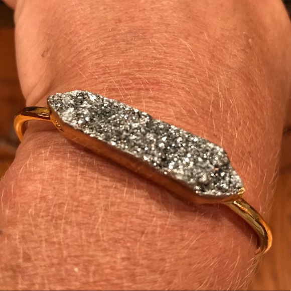 Gorgeous titanium gold electroplated druzy cuff - Picture 1 of 8