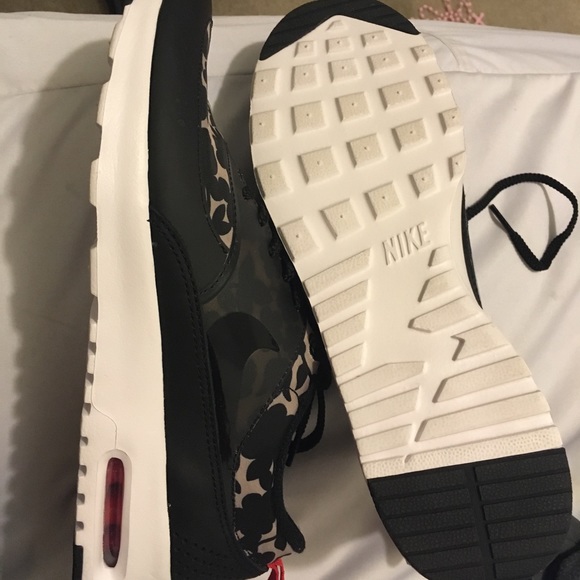 Nike Shoes - Picture 2 of 2