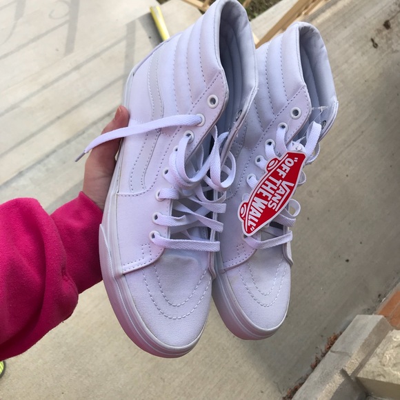 Vans Shoes - NWT VANS WHITE HIGHTOPS