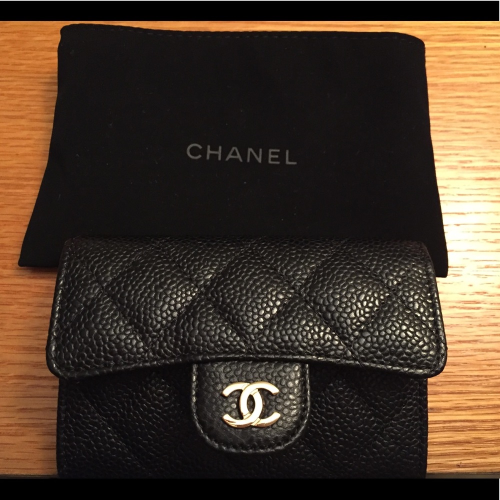 Chanel Flap Quilted Caviar Cardholder