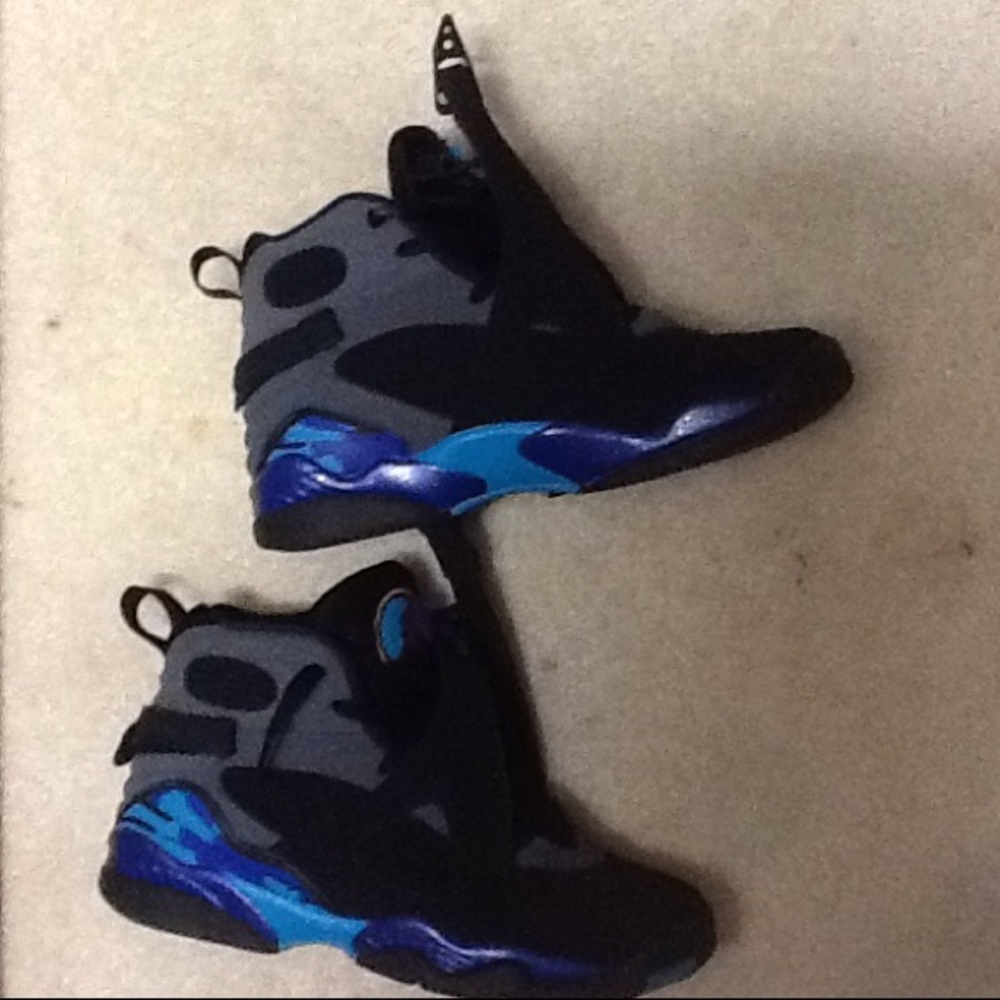 Aqua 8s
