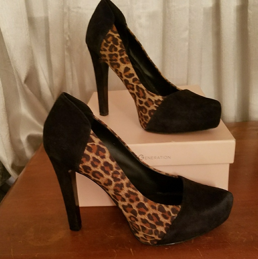 Bcbg black and leopard pumps