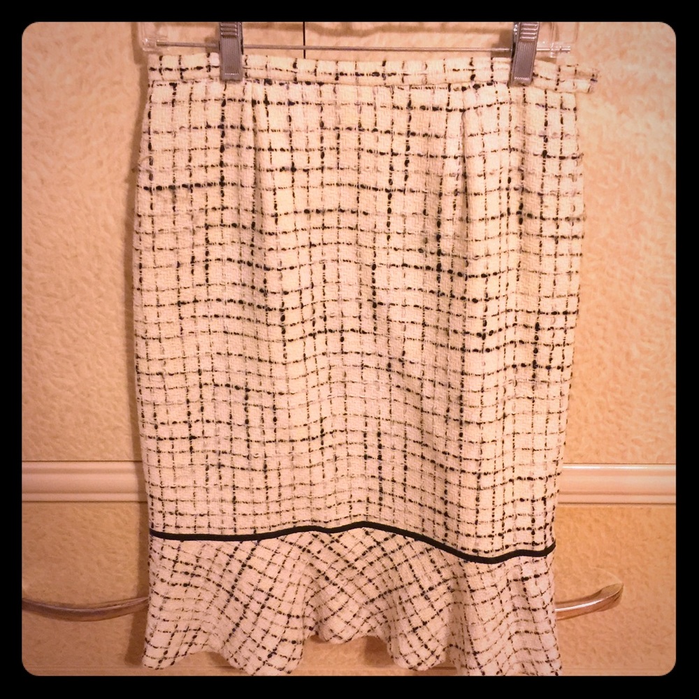 Ladies skirt