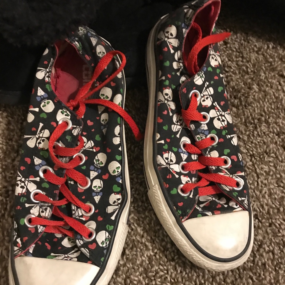 Skull sneakers
