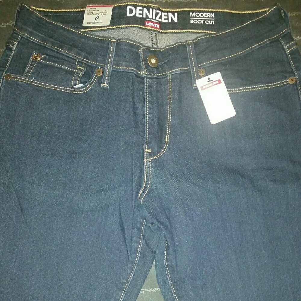 *BRAND NEW* Denizen Dark Blue Jeans