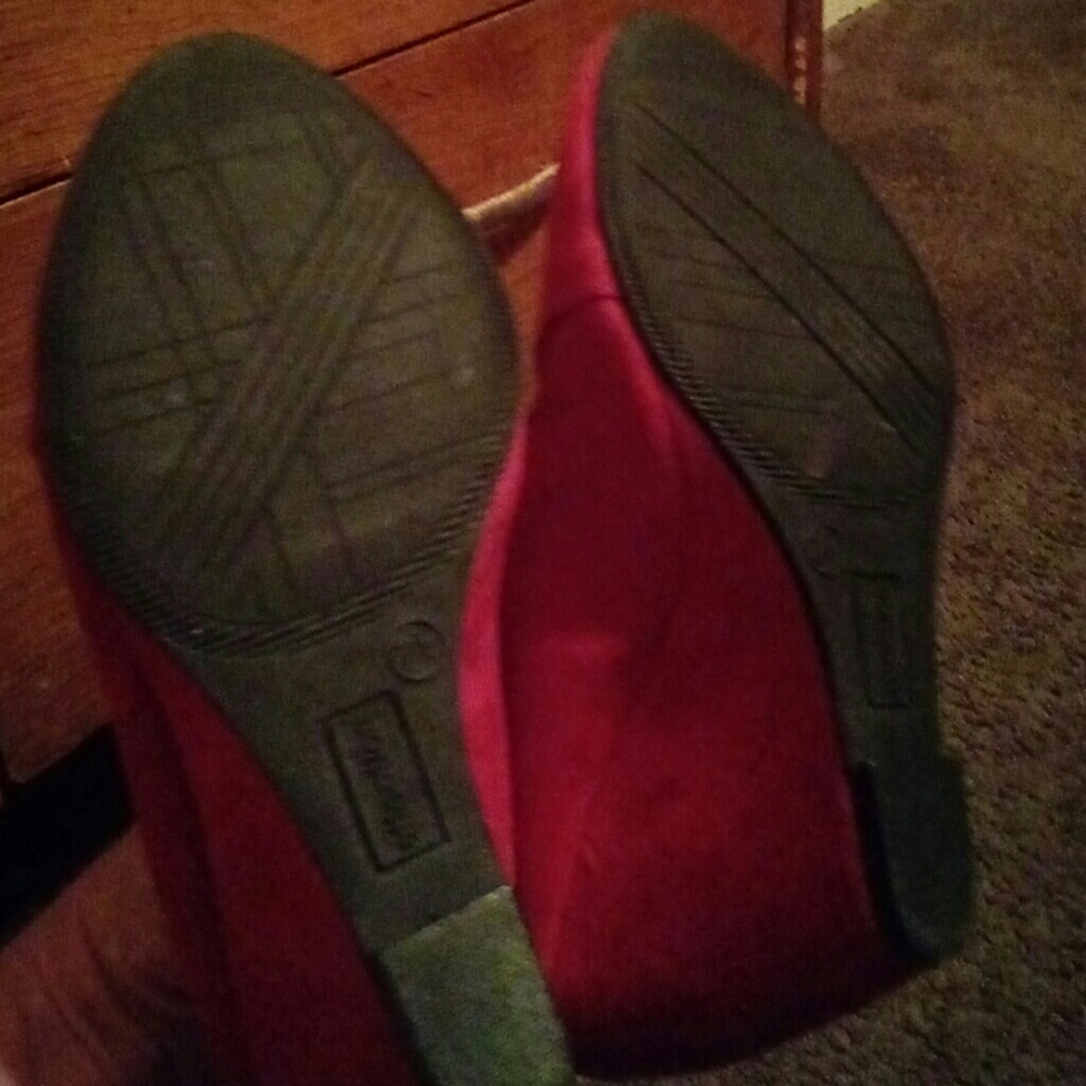 Shoes - Picture 4 of 4