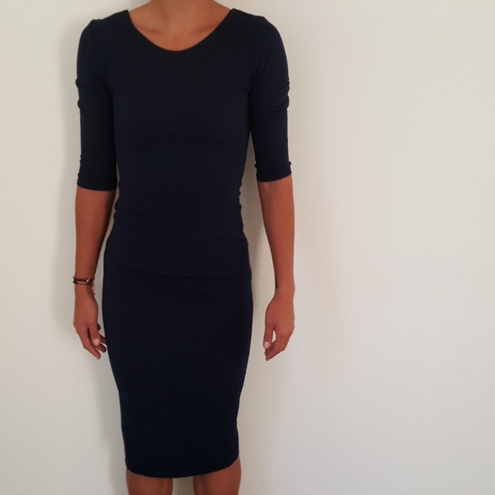 short-sleeved bodycon dress