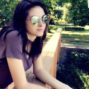 Meet your Posher, Erin