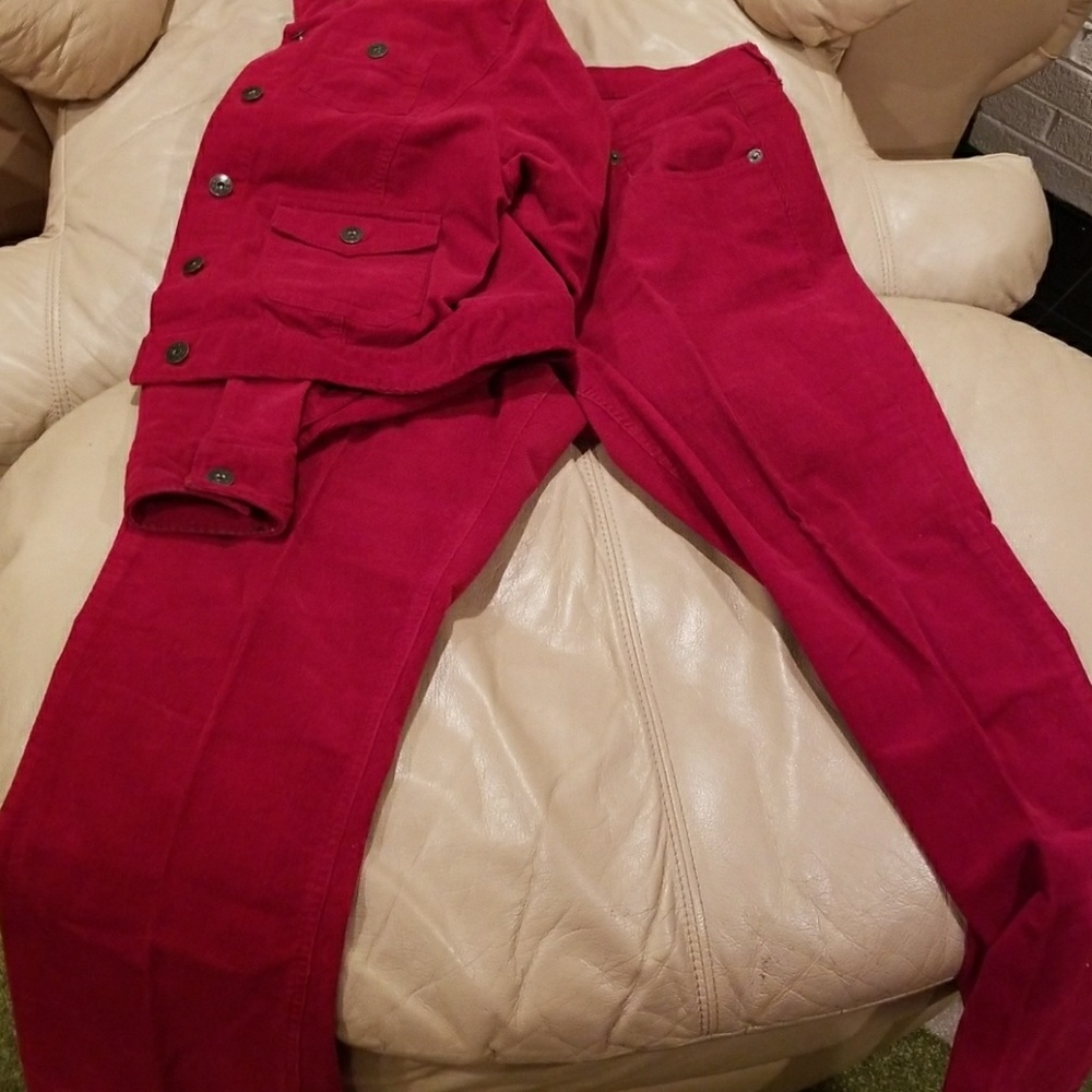Sold****Stretch Caudorouy Red Pants suit