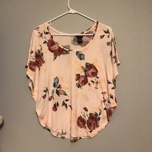 Rue 21 Flower Patterned T-Shirt size M