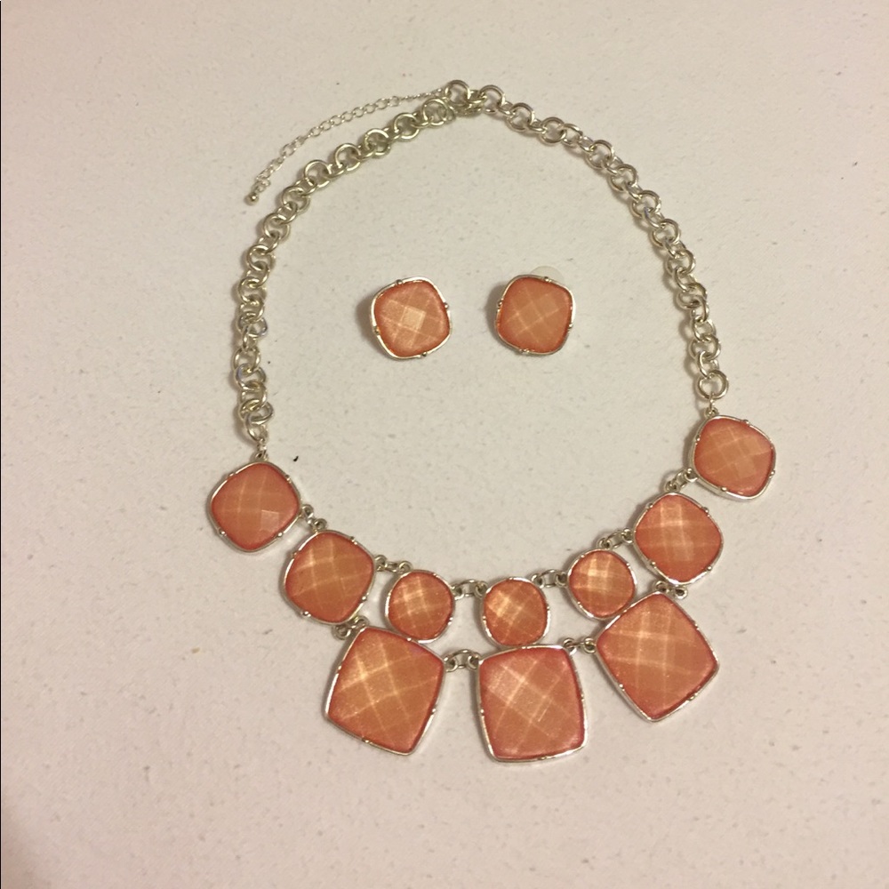 Necklace and earring set