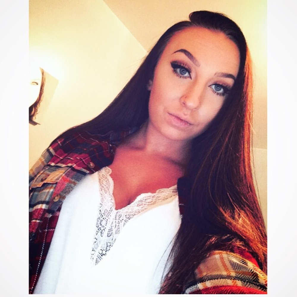 Meet your Posher, Hannah