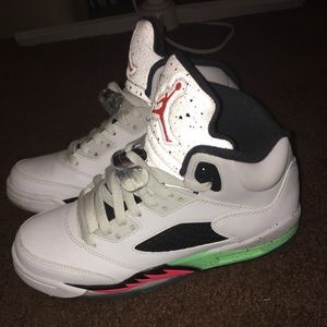 Poison green 5 Jordans
