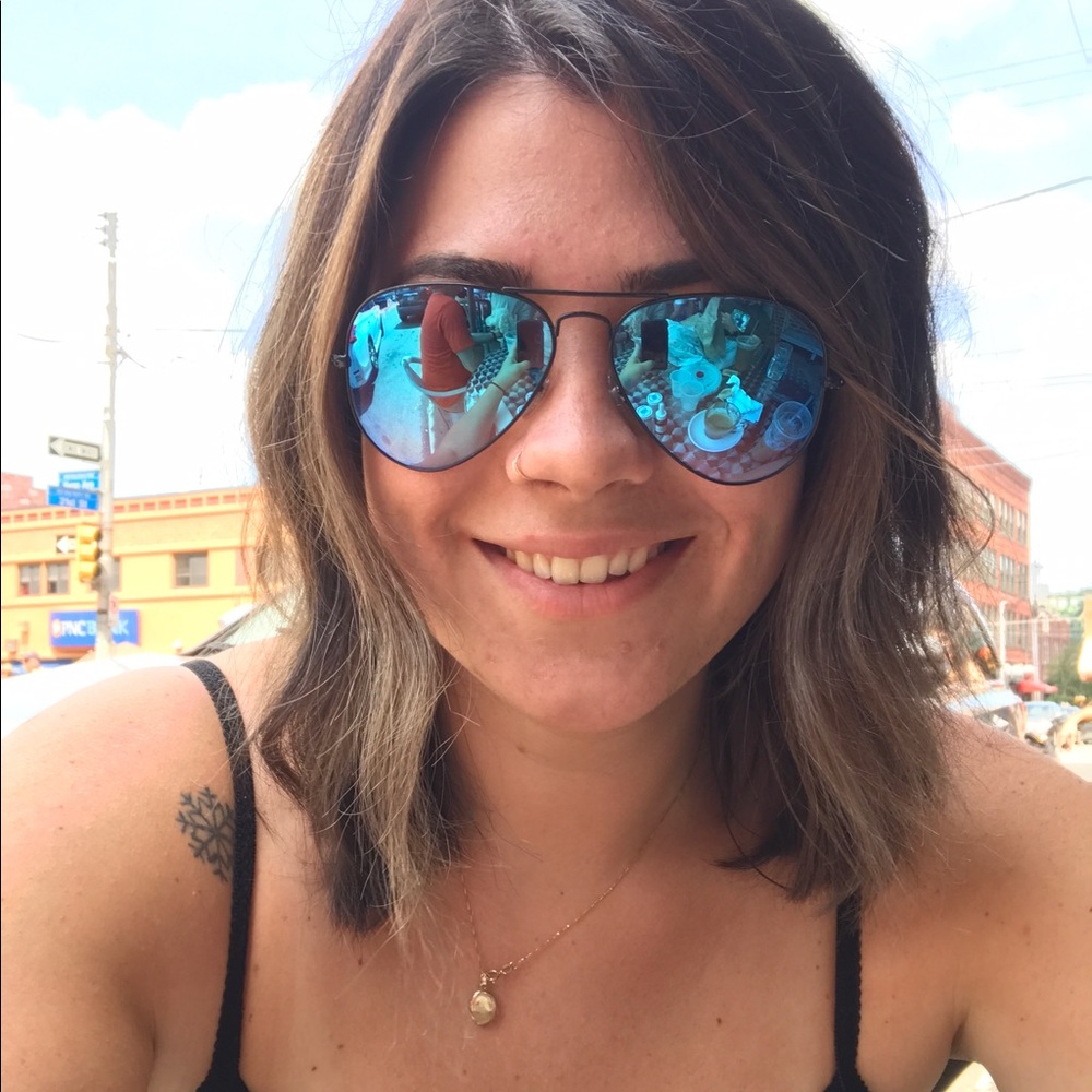 Meet your Posher, Lauren